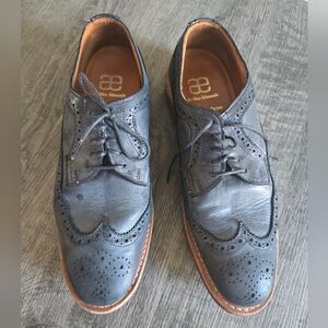 Allen Edmonds Men's Gray Leather Wingtip Oxfords